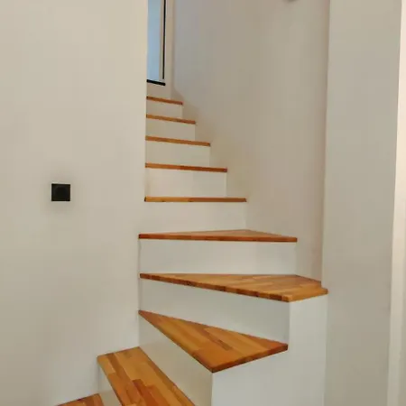 Luxury 3br Gem-nice Old Town-steps To