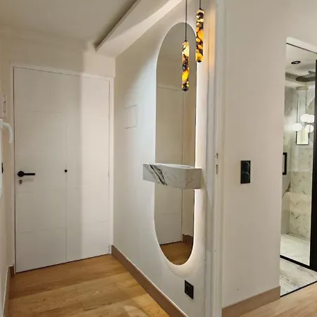 Luxury 3br Gem-nice Old Town-steps To * Ницца